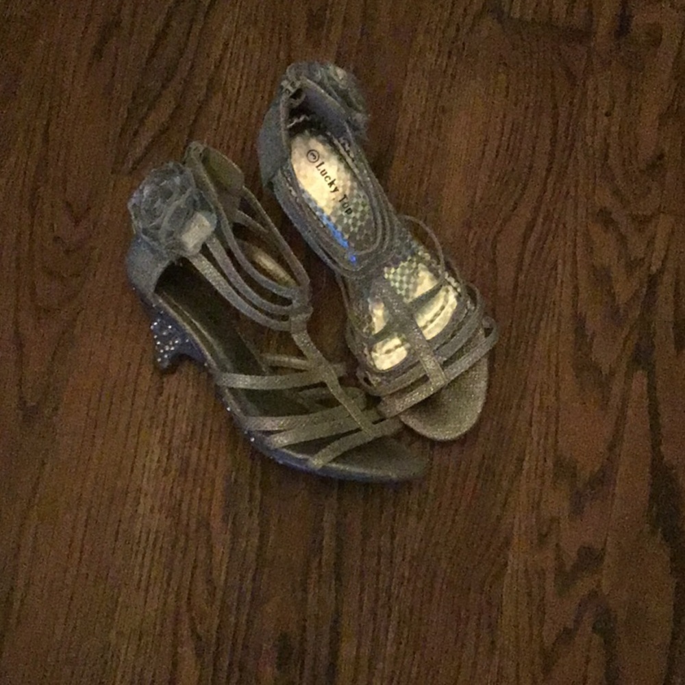 Silver Girl’s Dress Shoe